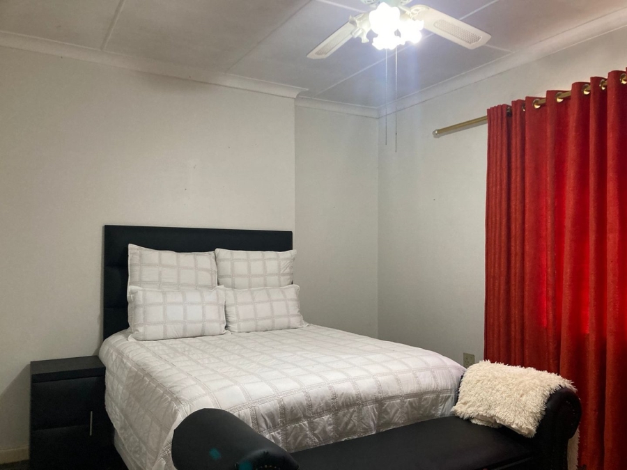9 Bedroom Property for Sale in Dale View Eastern Cape